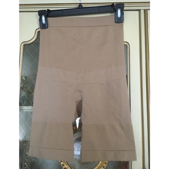 Warner's Other - Warner NWIT nude thigh slimming ribbed body shaper Size L